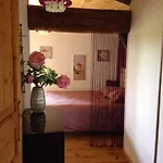 L'ecrin - D'hotes Au Calme Et Au Bed & Breakfast Sainte-Gemme-Martaillac